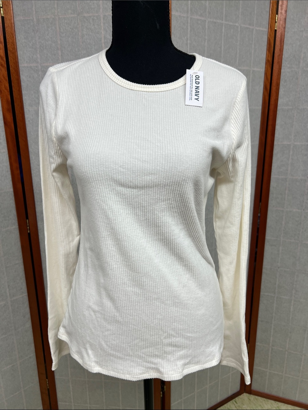 Old Navy Women's Ivory Ribbed Crewneck Long-Sleeve Tee